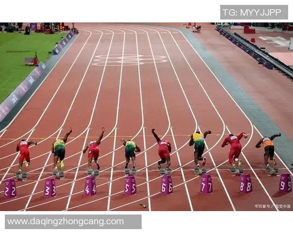 杭州足球队的耐力揭秘:从训练到比赛的全景探索 杭州足球队的耐力揭秘:从训练到比赛的全景探索